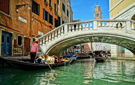 Venesia: Kota Kanal dengan Sejarah Panjang Kini Terancam Kelebihan Wisatawan