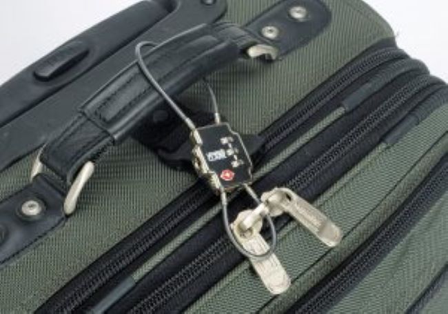 Tips Keamanan Traveling: Lindungi Barang Berharga dari Pencurian dengan Trik Ritsleting