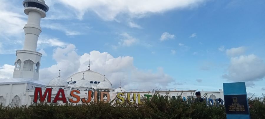 Pesona Wisata Batam: Religi, Belanja, dan Resort Mewah dalam Satu Kota