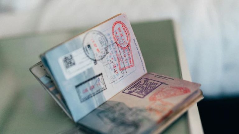 Paspor Rusak Bisa Gagalkan Liburan? Kenali Jenis Kerusakan dan Cara Mengatasinya