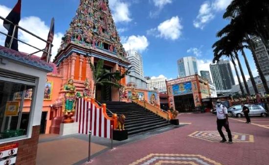Jelajahi Johor Bahru dalam Sehari: Wisata Seru dari Museum Hingga Stadion Sultan Ibrahim