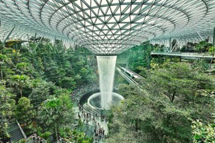 Jewel Changi Airport: Surga Ditengah Bandara