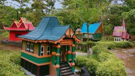 Miniatur Rumah Adat Nusantara di Batam: Wisata Edukatif yang Menarik dan Gratis