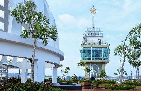 Masjid Jabal Arafah Batam: Destinasi Wisata Religi dengan Keindahan Batam dari Ketinggian
