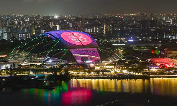Singapore Sambut 2025 dengan Perayaan Meriah, SG60 Dimulai