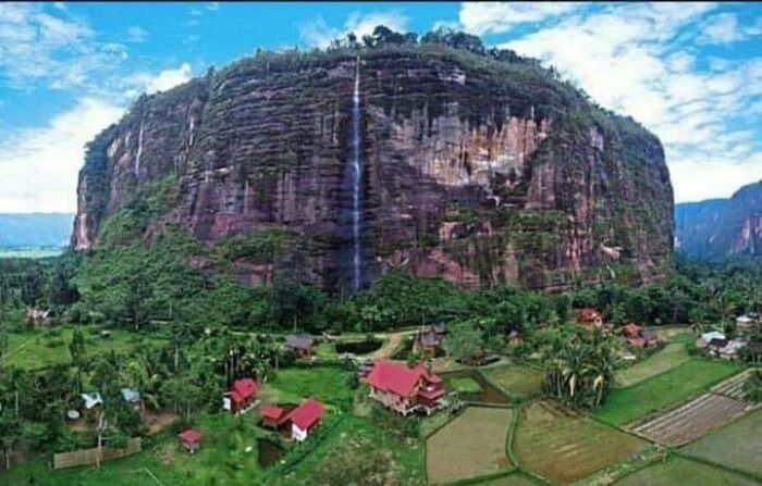 Lembah Harau: Pesona Alam Sumatera Barat yang Menyimpan Keindahan dan Legenda