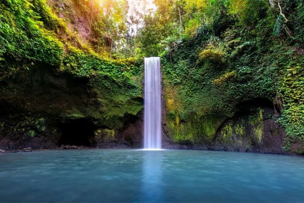 Destinasi Wisata Danau Toba: Dari Air Terjun Sipiso-piso hingga Desa Ulos Huta Raja