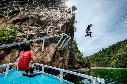 Kawasan Mandeh, Surga Tersembunyi di Pesisir Selatan: Pesona Alam yang Menawan dan Petualangan Seru