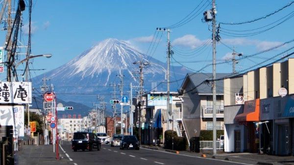 Mulai Tahun Ini Jepang Kenakan Biaya Rp438 Ribu untuk Semua Jalur Pendakian Gunung Fuji