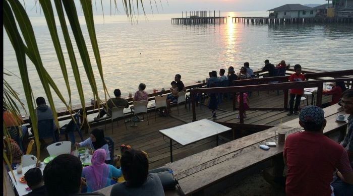 Mau Nongkrong Asik di Tanjungpinang? Ini 5 Tempat dengan Pemandangan Tepi Laut