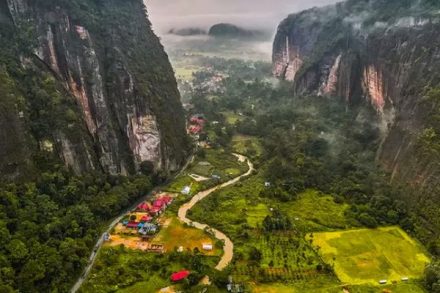 Lembah Harau: Pesona Alam Sumatera Barat yang Menyimpan Keindahan dan Legenda