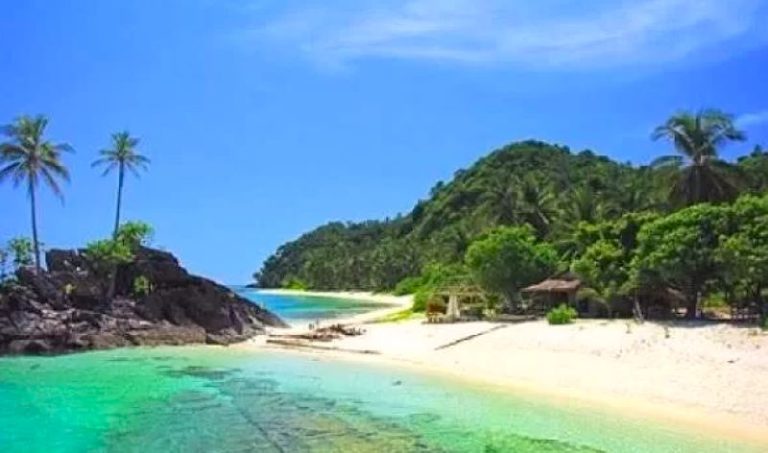 Eksplorasi Wisata Barelang: Jembatan Ikonik, Pantai Cantik, dan Sejarah Kamp Vietnam