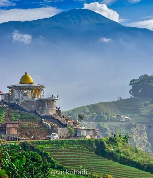 Akhir Pekan Seru di Kuningan: 10 Destinasi Wisata Alam dan Sejarah yang Wajib Dikunjung