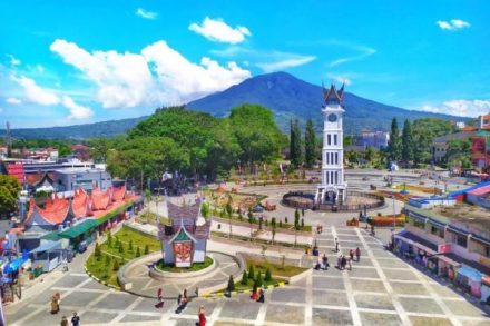 Menelusuri Jejak Waktu di Jam Gadang, Landmark Legendaris Sumatera Barat