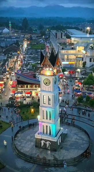 Menelusuri Jejak Waktu di Jam Gadang, Landmark Legendaris Sumatera Barat