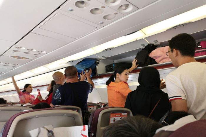 Aturan Penyimpanan Tas di Kabin Pesawat yang Wajib Diketahui Traveler