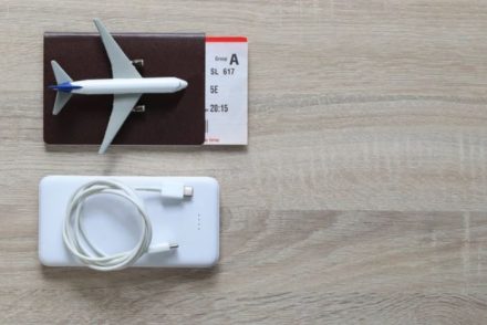 Power Bank Bisa Picu Ledakan! Jepang Larang Simpan di Kabin Tertutup, Maskapai Wajib Patroli!