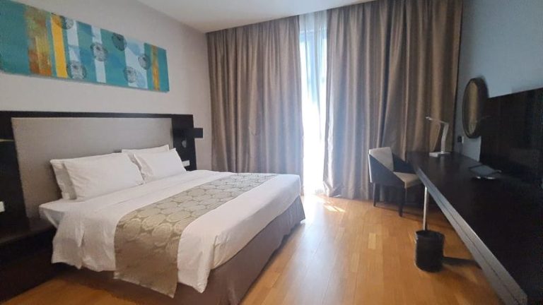 Cari Hotel Mewah Rasa Rumah di Johor Bahru? Ini Tempat Favorit Wisatawan Batam yang Sering Ludes Dipesan!