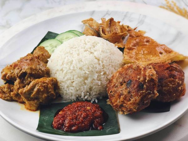 Liburan ke Singapura? Jangan Pulang Sebelum Coba 5 Makanan Legendaris Ini, Nomor 2 Bikin Lidah Meledak!