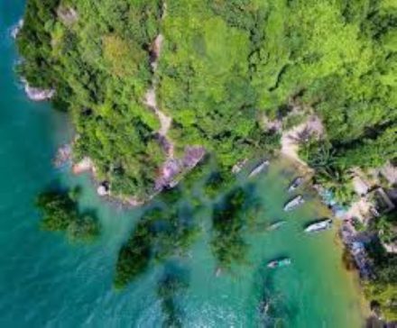 Tak Hanya Indah, Pantai Batu Limau Karimun Simpan Misteri Bebatuan Aneh dan Legenda Cinta Terlarang