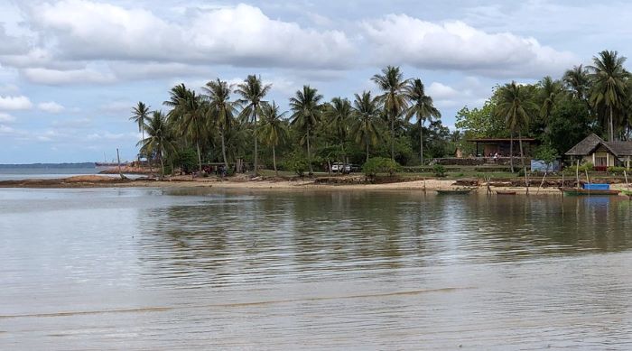 Lelah dengan Hiruk Pikuk Kota? Ini 5 Pantai Tersembunyi di Batam yang Wajib Masuk Wishlist Liburanmu!