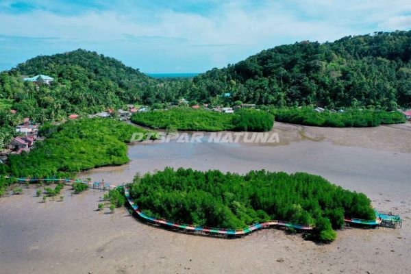 Pulau Serasan: Surga Tersembunyi di Perbatasan Indonesia yang Bikin Wisatawan Terpukau!