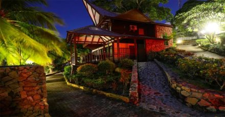 Liburan Tropis ke Batam? Ini 9 Hotel Terbaik 2025 dengan Fasilitas Mewah, Kolam Renang Pribadi, dan Lokasi Strategis