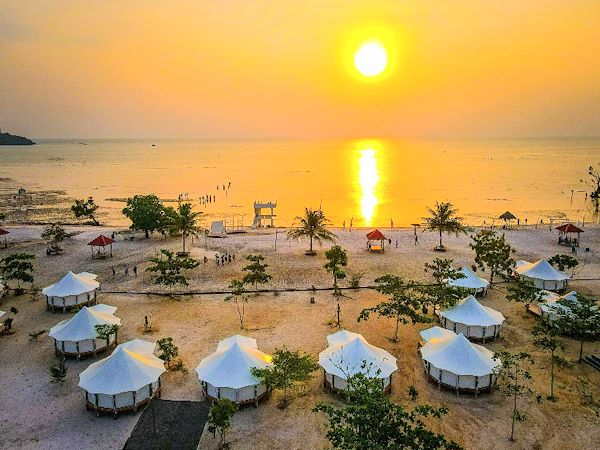 6 Pantai Terindah di Batam yang Wajib Dikunjungi, Nomor 3 Sunset-nya Bikin Susah Move On!