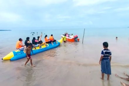 Surfing, Camping, hingga Kulineran di Pantai Mutiara Kepri, Wisata Baru di Batam
