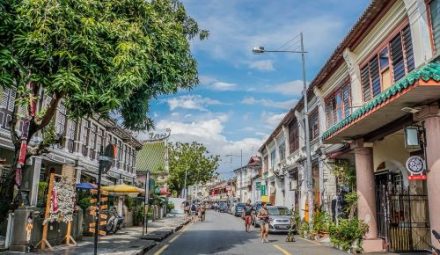 Dari Kuala Lumpur hingga Langkawi, Ini 13 Tempat Wisata Malaysia yang Bikin Anak Betah Seharian!