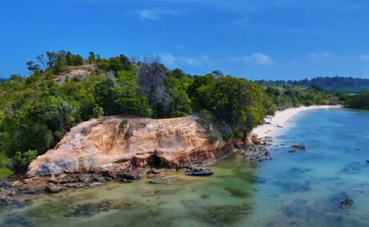 Batu Berlubang, Hidden Gems Batam yang Bikin Penasaran