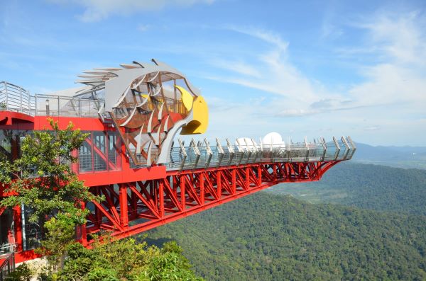 Dari Kuala Lumpur hingga Langkawi, Ini 13 Tempat Wisata Malaysia yang Bikin Anak Betah Seharian!