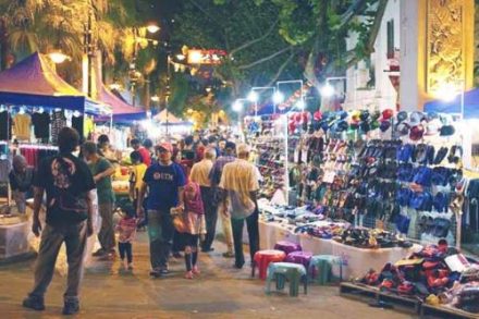 Pasar Karat Johor Bahru: Surga Kuliner Malam & Thrifting Murah, Wajib Masuk Bucket List!