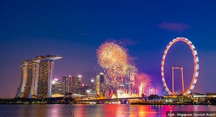 Bukan Cuma Marina Bay! Ini 9 Spot Nonton Kembang Api Tahun Baru Singapura yang Jarang Diketahui