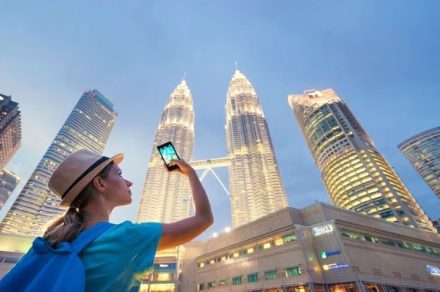 Cuma 3 Hari 2 Malam! Ini Paket Wisata Singapore–Malaysia Favorit Traveler Indonesia
