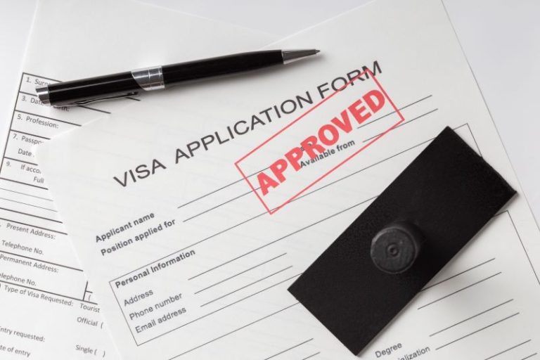 Visa Makin Mahal di 2026? Ini Alasan Biaya Masuk Negara Diam-Diam Naik dan Bikin Traveler Kaget