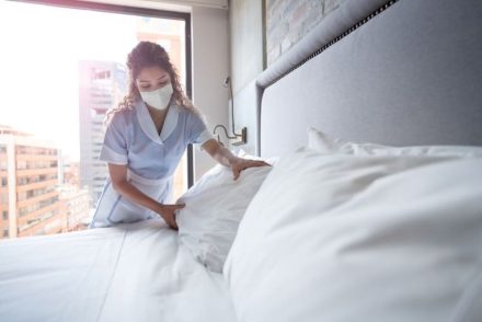 Bukan Soal Tip Saja, Ini 5 Sikap Tamu Hotel yang Paling Disukai Housekeeping