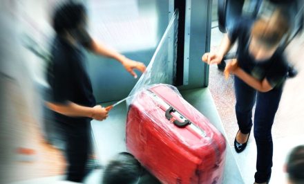 Jangan Bungkus Koper Saat Mudik Lebaran! Ahli Keamanan Ungkap Cara Ini Justru Undang Pencuri di Bandara