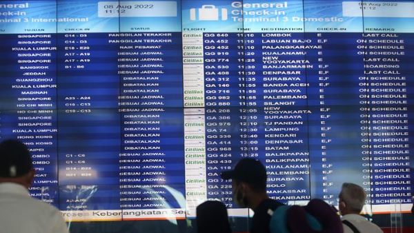 Jangan Panik Jika Penerbangan Dibatalkan, Ini yang Harus Dilakukan Penumpang