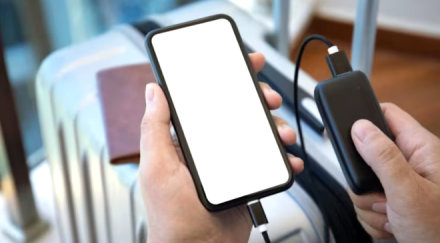 Mulai 15 April 2026! Terbang ke Singapura Cuma Boleh Bawa 2 Power Bank, Lebih dari Itu Disita!