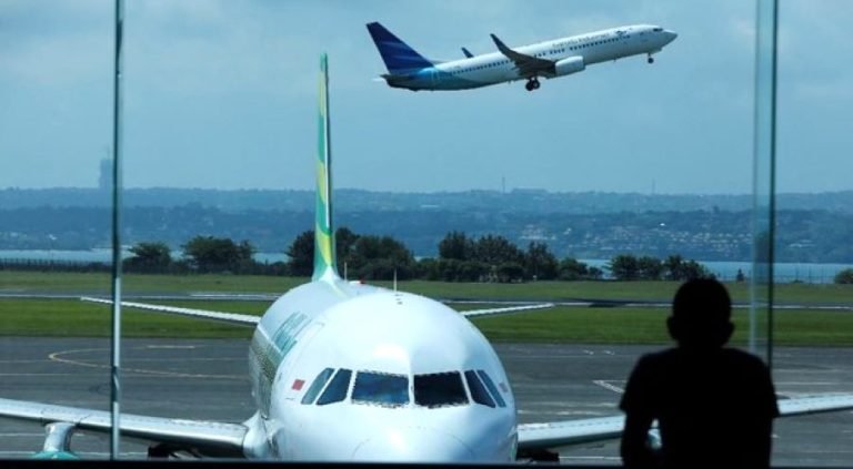 harga tiket pesawat naik 2026, PPN tiket pesawat ditanggung pemerintah, kebijakan tiket pesawat Indonesia terbaru, harga avtur naik, subsidi tiket pesawat ekonomi,