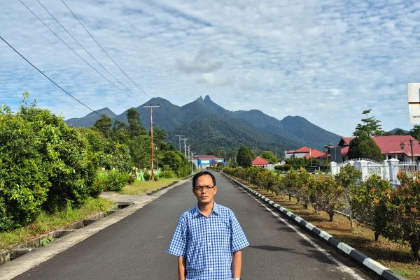 Pulau Pandan dan Gunung Daik Bercabang Tiga, Keindahan Kepulauan Riau di Balik Pantun Melayu