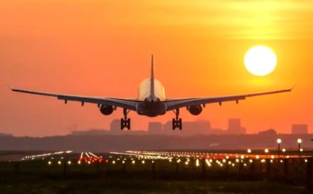 Jangan Sampai Bingung di Bandara! Ini Arti Boarding, Take Off, dan Landing yang Wajib Kamu Tahu