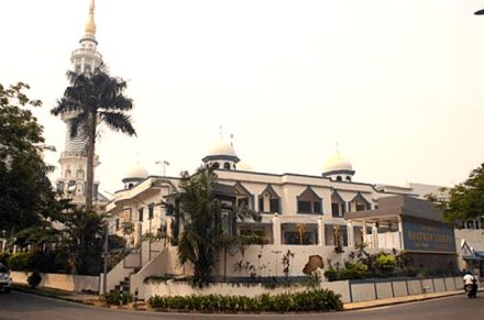 Wisata Religi Batam: Mengintip Masjid Tertua Berusia 150 Tahun di Pulau Buluh