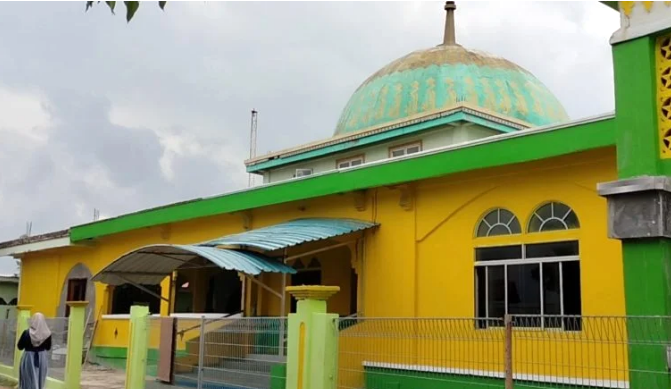 Wisata Religi Batam: Mengintip Masjid Tertua Berusia 150 Tahun di Pulau Buluh