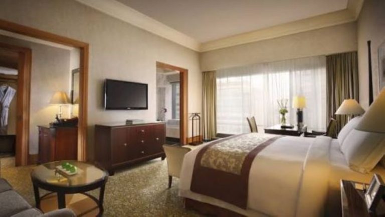 Hotel di Indonesia Ketiban Durian Runtuh, Wisman Naikkan Tarif Kamar dan Lama Menginap